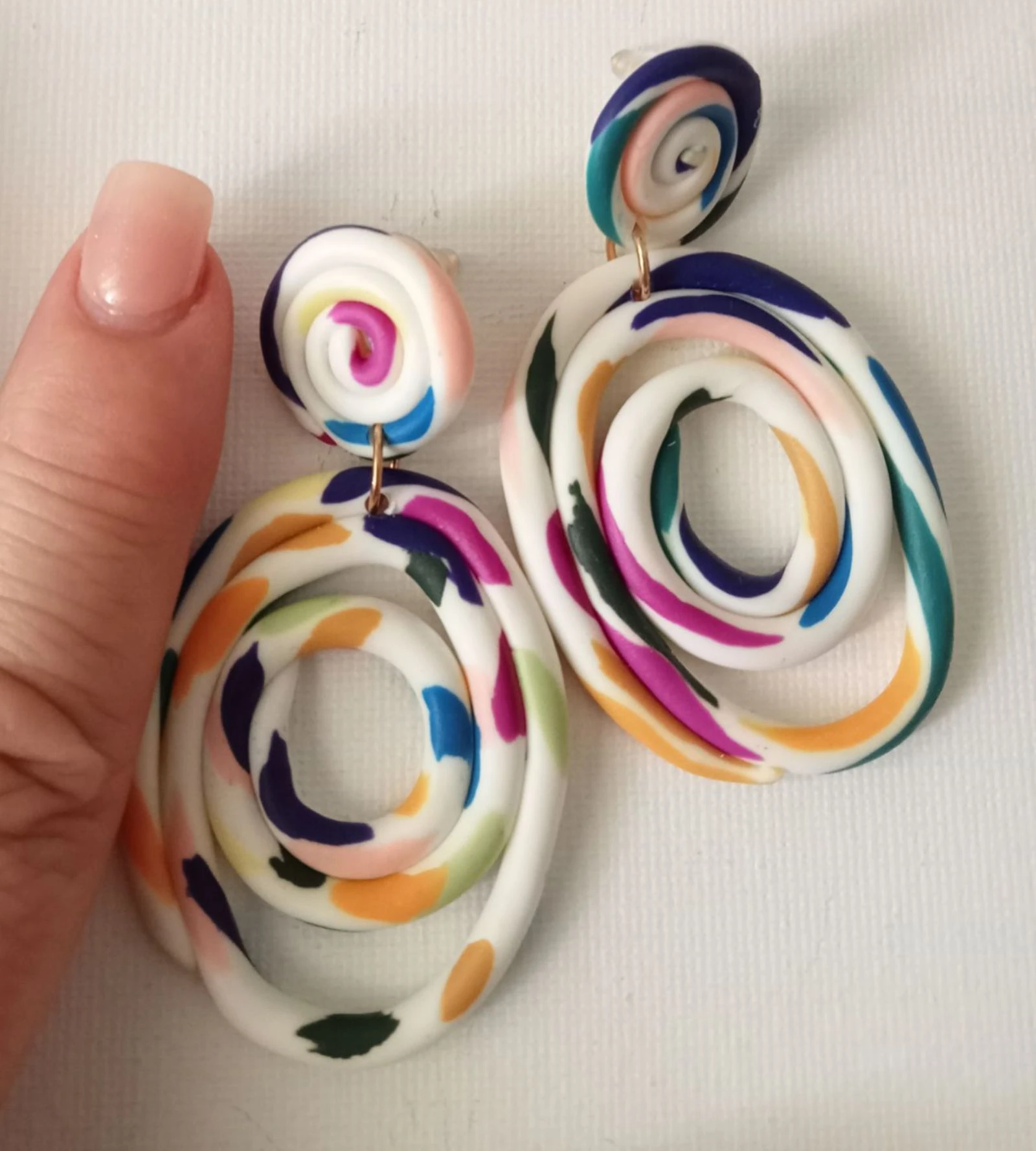 Brincos circulares multicolor – photo 2